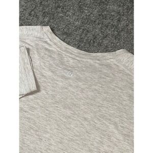 Lululemon Men's Long Sleeve Shirt Light‎ Heathered Gray Athletic Pima cotton